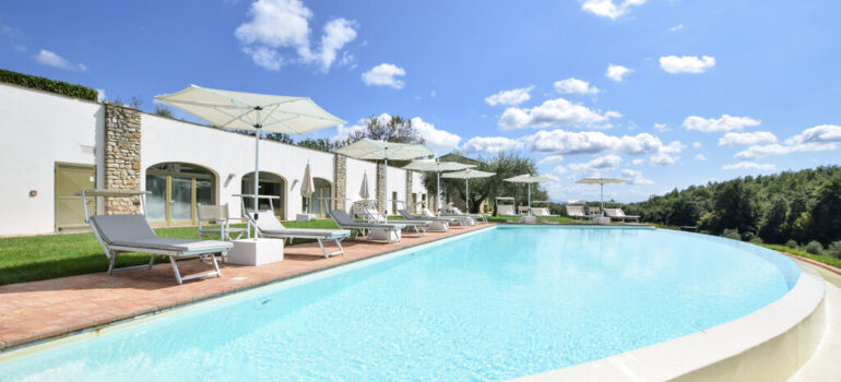 2 Pool (1) 2 Pool (1)